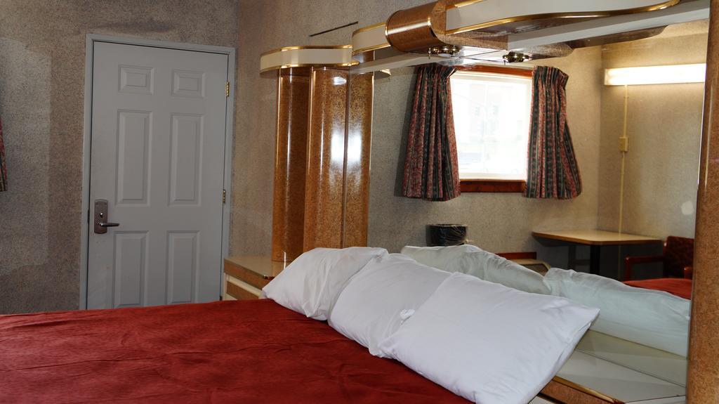 Royale Inn Kansas City Eksteriør billede